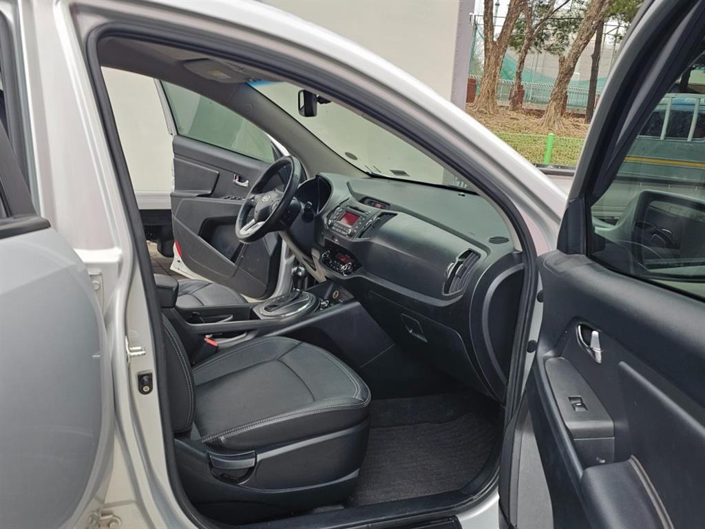 KIA Sportage 2012 Plateado - Importación desde Corea - HF Imports Iquique - Foto 18