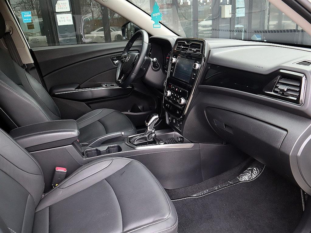 Ssangyong Tivoli 2022 Blanco - Importación desde Corea - HF Imports Iquique - Foto 13