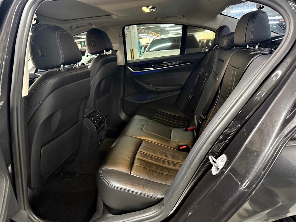 BMW 5 Series - Vista 8