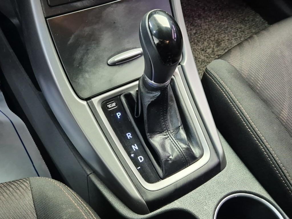 HYUNDAI Avante - Vista 7