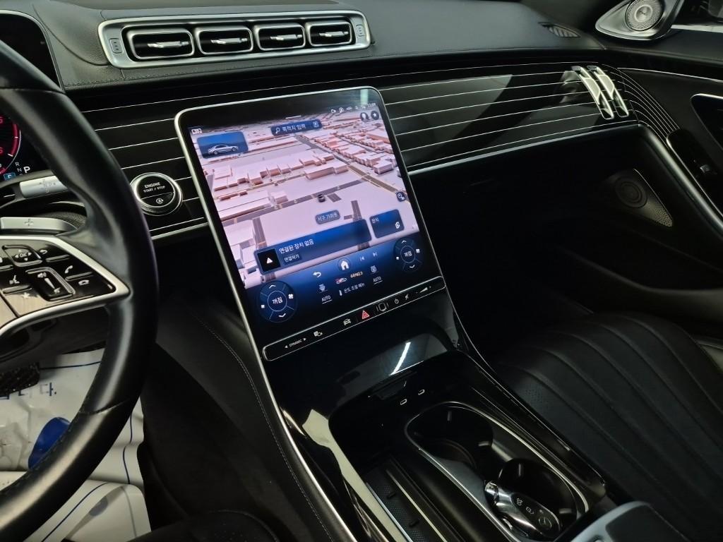 Mercedes Benz S Class - Vista 10