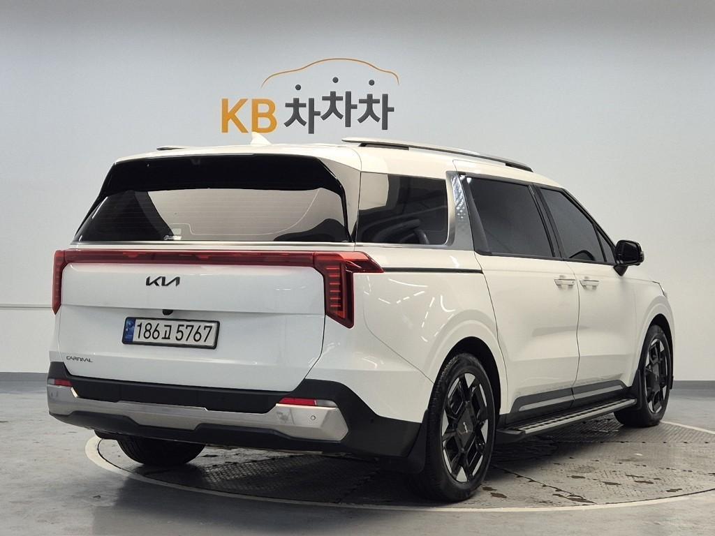 KIA Carnival - Vista 4