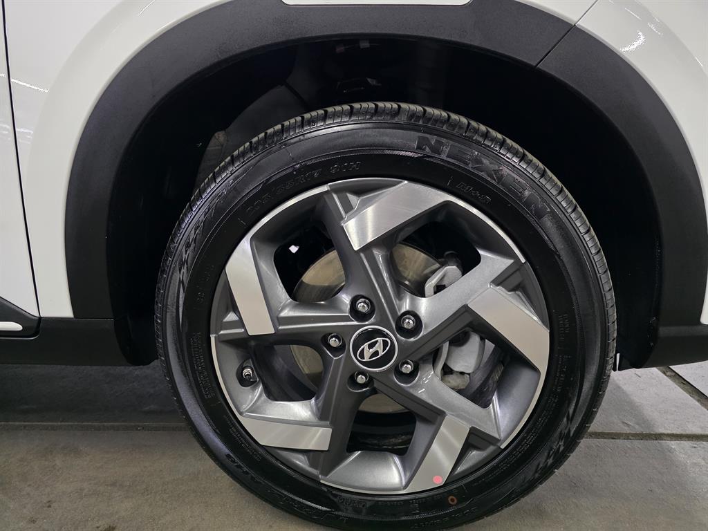 HYUNDAI Venue - Vista 5