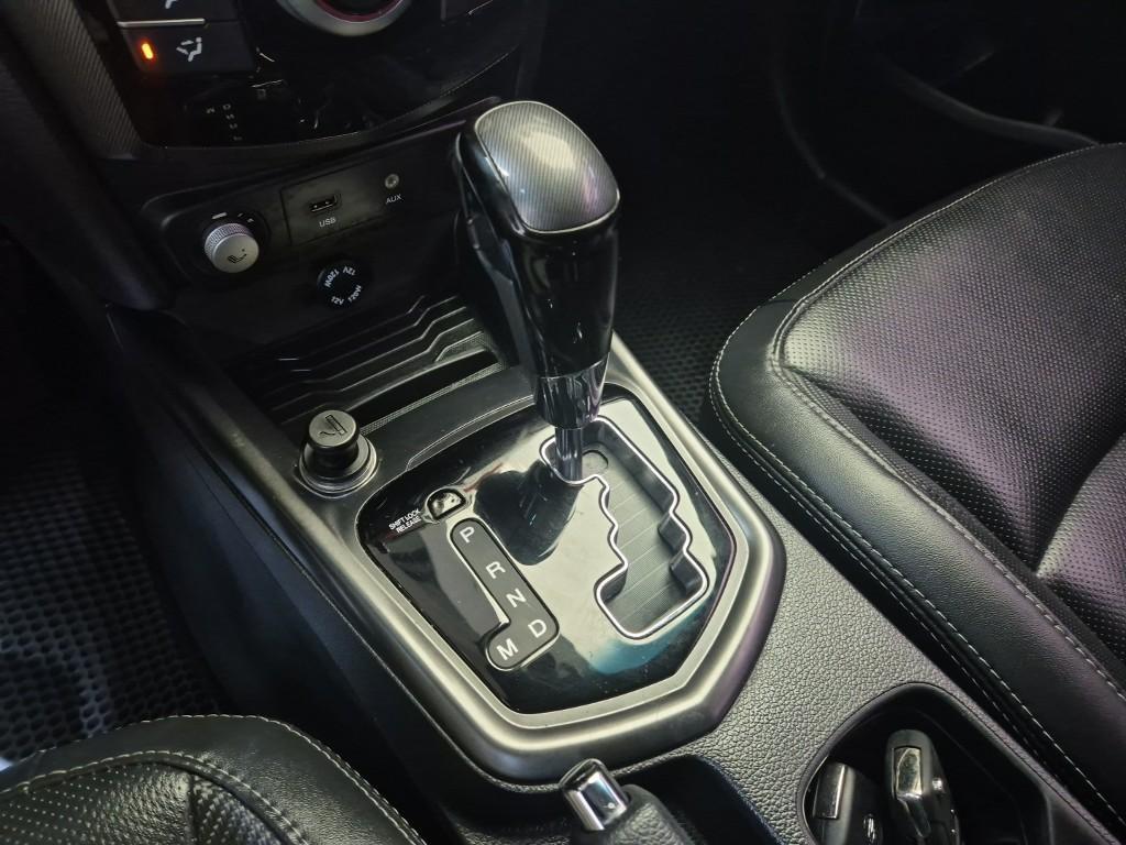 Ssangyong Tivoli - Vista 11