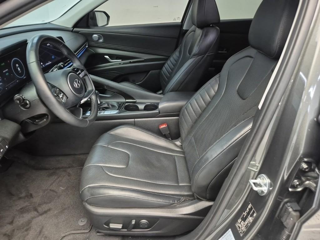 HYUNDAI Avante - Vista 11