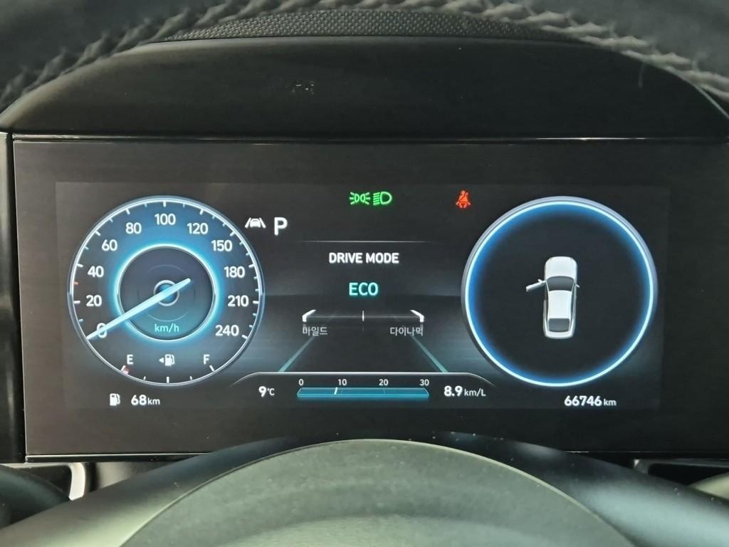 HYUNDAI Avante - Vista 6