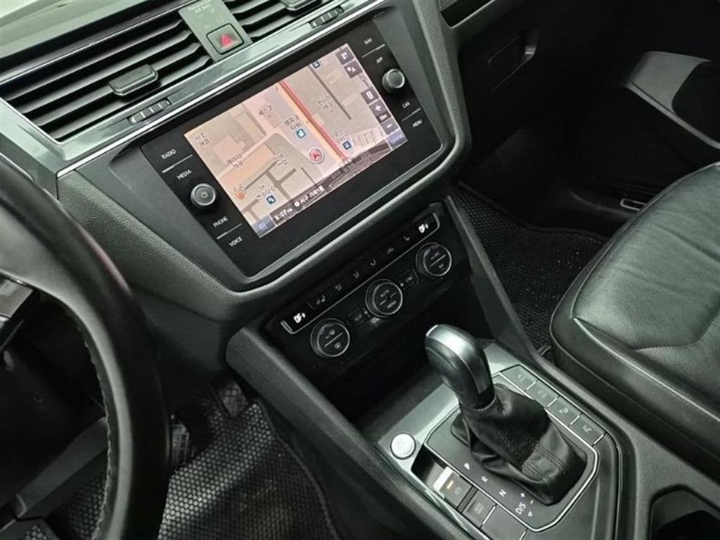 Volkswagen Tiguan - Vista 9