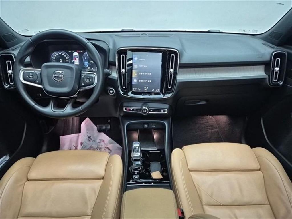Volvo XC40 - Vista 7
