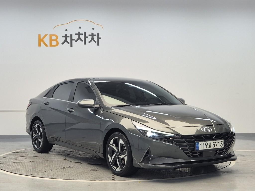 HYUNDAI Avante - Vista 4