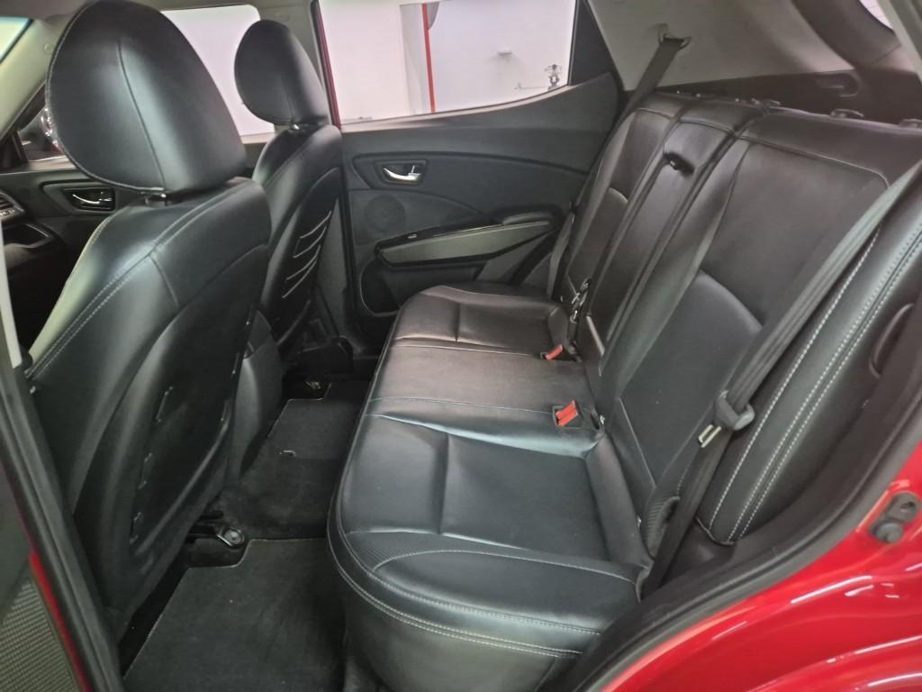 Ssangyong Tivoli - Vista 10