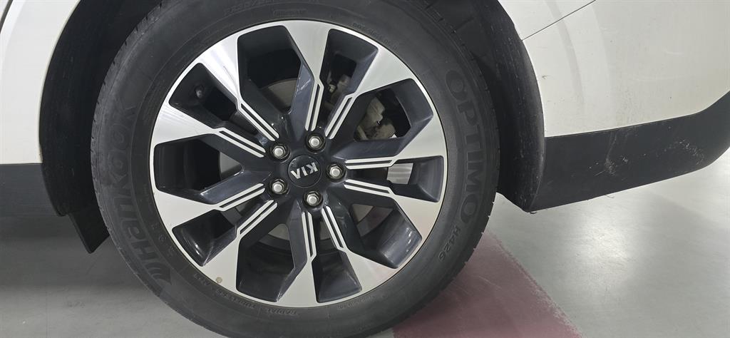 KIA Carnival - Vista 8