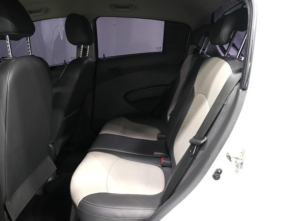 Chevrolet Spark - Vista 11