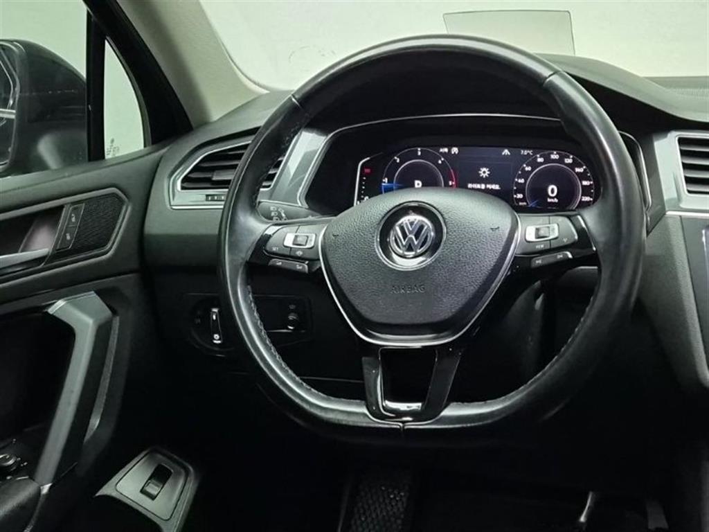Volkswagen Tiguan - Vista 8