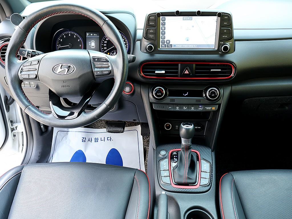 HYUNDAI Kona - Vista 9