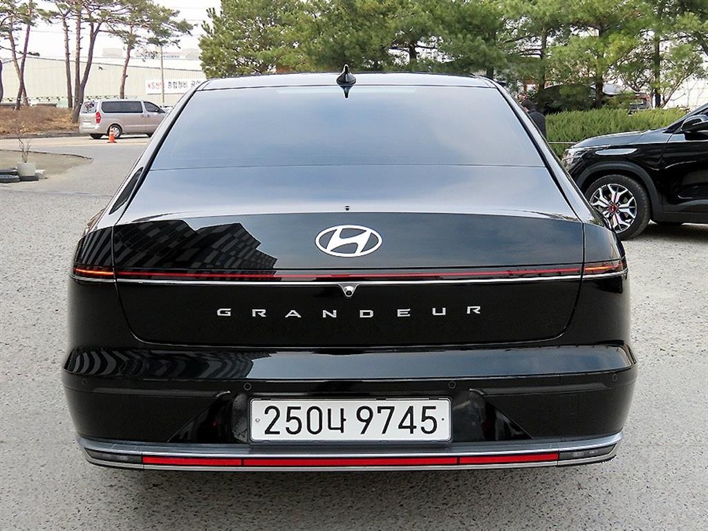 HYUNDAI Grandeur - Vista 4