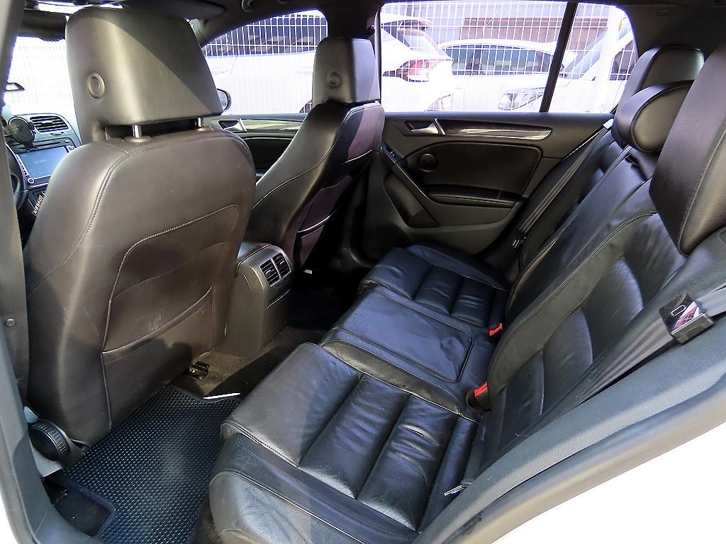 Volkswagen Golf - Vista 6