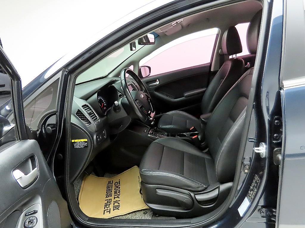 KIA K3 2018 Azul - Importación desde Corea - HF Imports Iquique - Foto 13