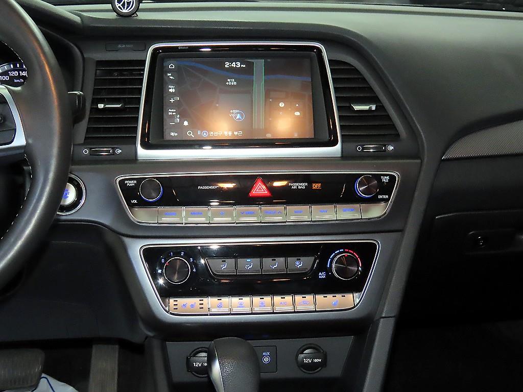 HYUNDAI Sonata - Vista 11