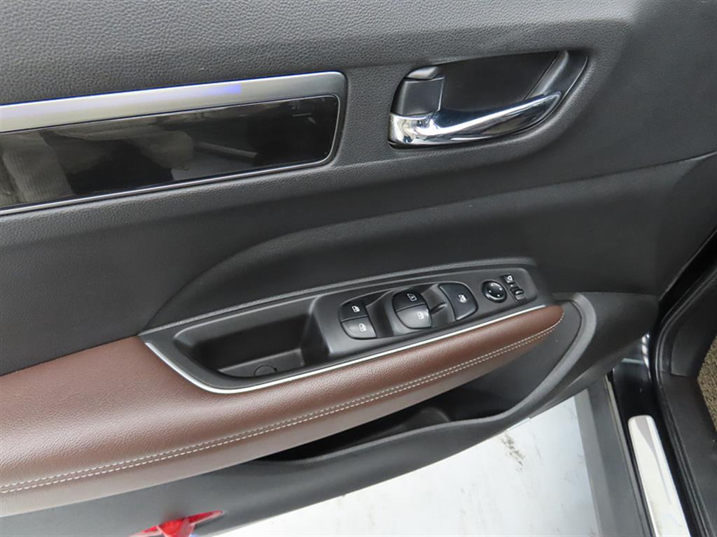 SAMSUNG QM6 - Vista 12