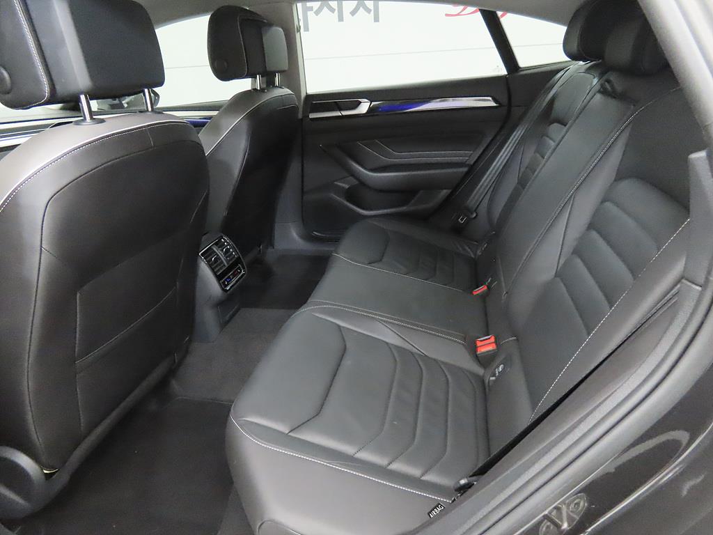 Volkswagen Arteon - Vista 7