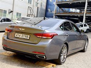 HYUNDAI Genesis - Vista 8