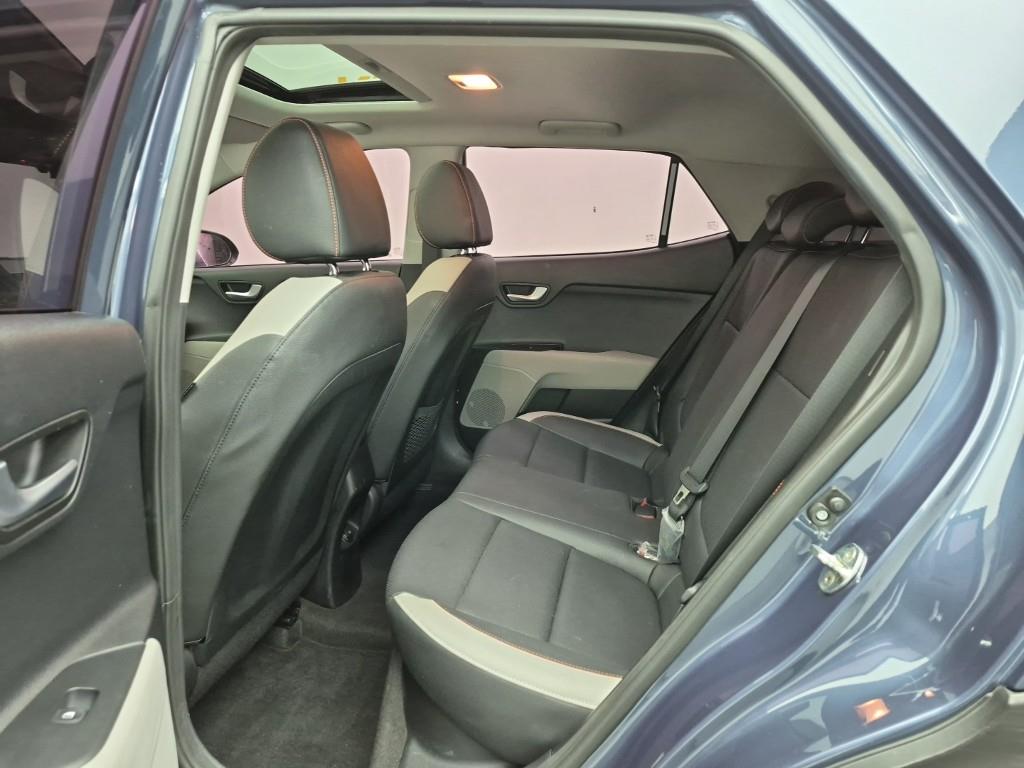 KIA Stonic - Vista 12