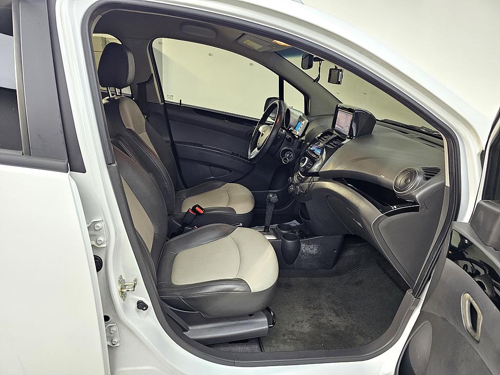 Chevrolet Spark - Vista 11