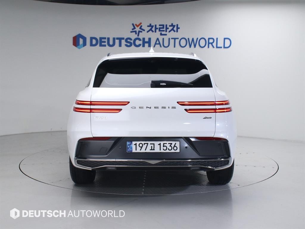 Genesis GV70 - Vista 4