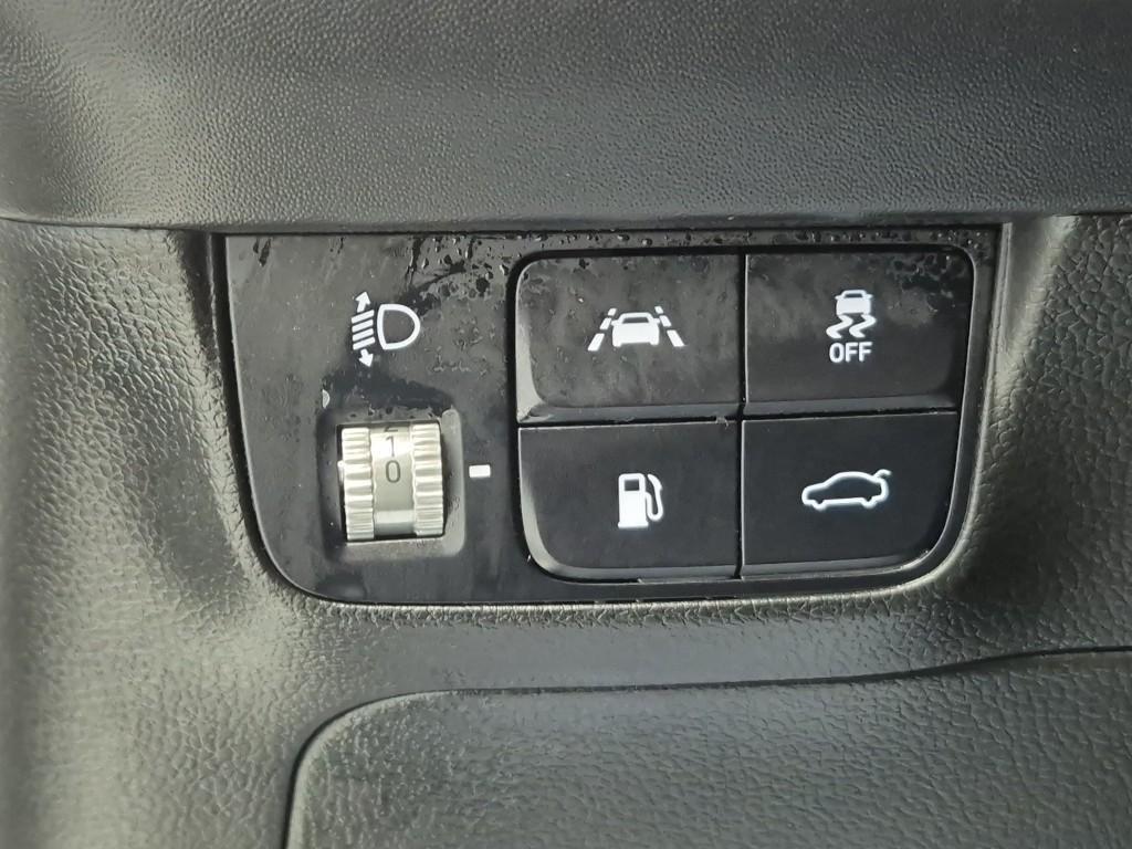 HYUNDAI Grandeur - Vista 11