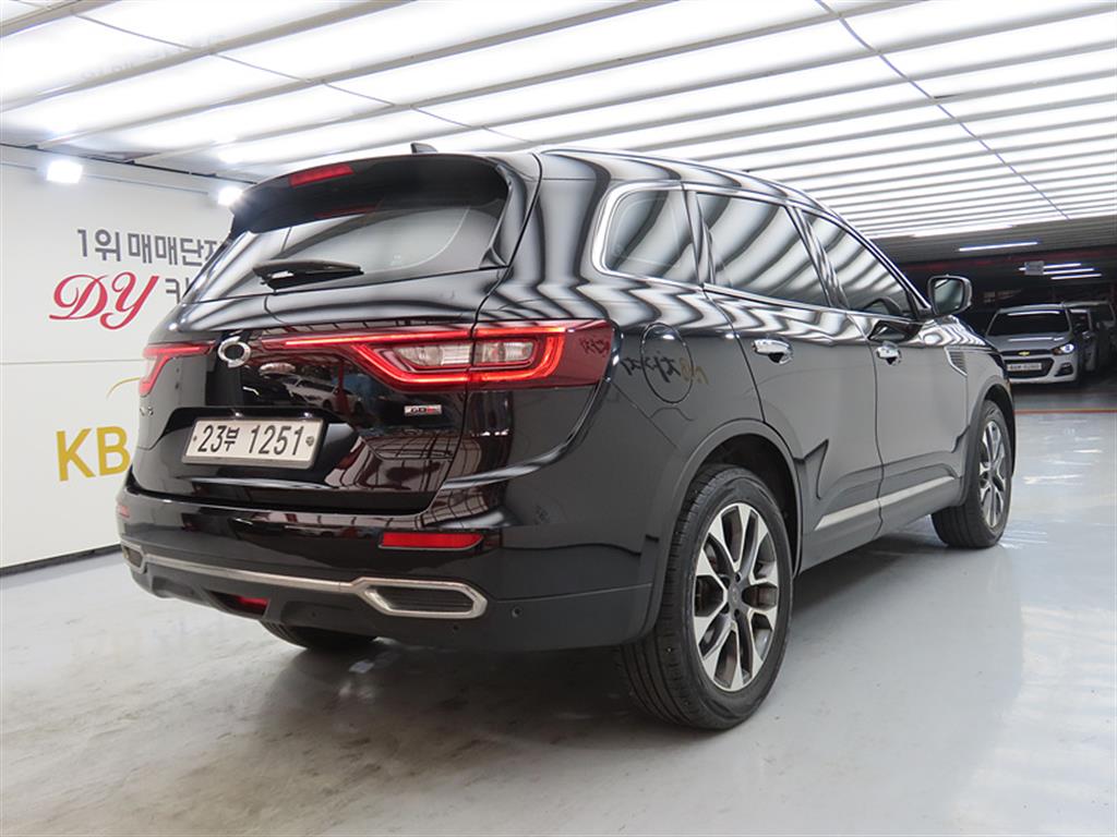 SAMSUNG QM6 - Vista 4