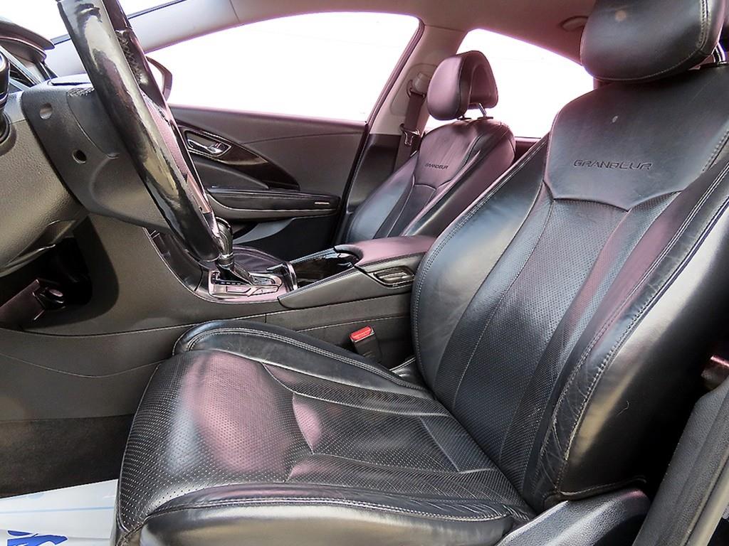 HYUNDAI Grandeur - Vista 5