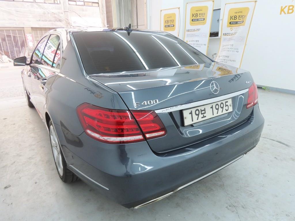 Mercedes Benz E class - Vista 4