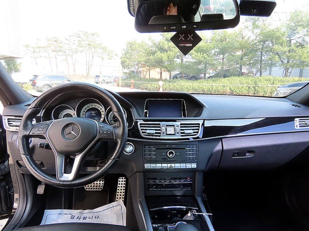 Mercedes Benz E class - Vista 7