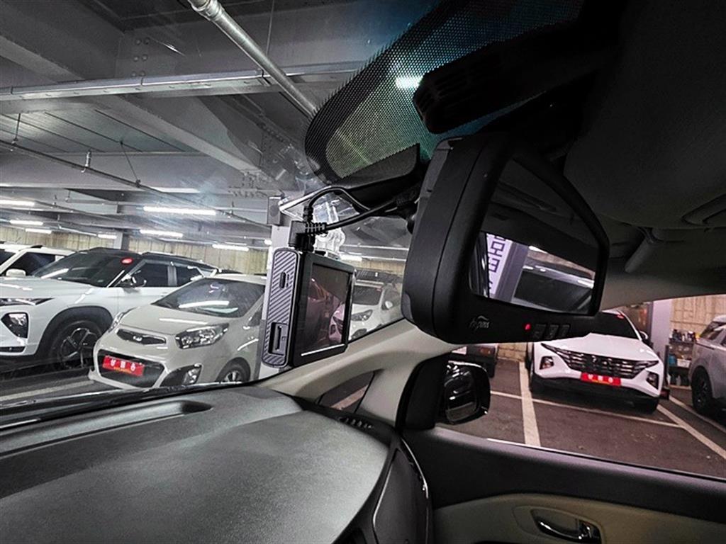 KIA Carnival 2016 Gris - Importación desde Corea - HF Imports Iquique - Foto 13