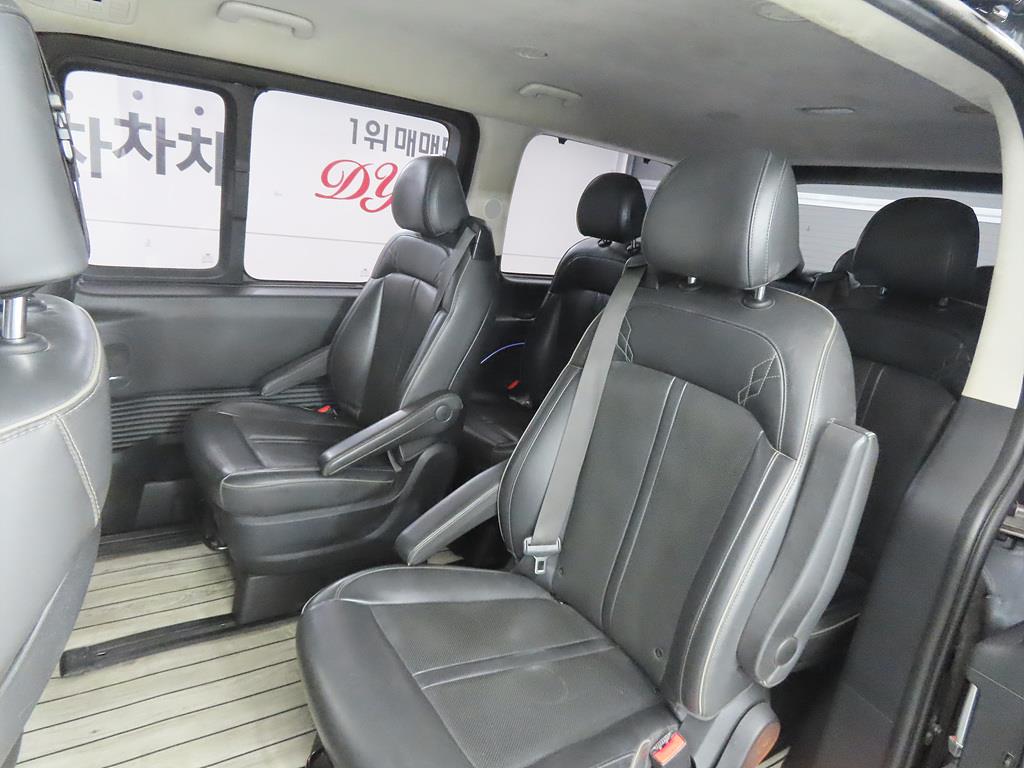 HYUNDAI Staria - Vista 7