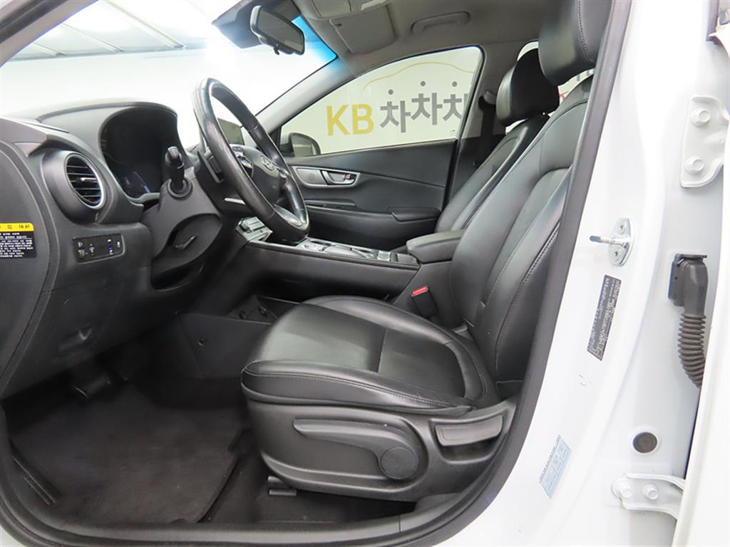 HYUNDAI Kona - Vista 5