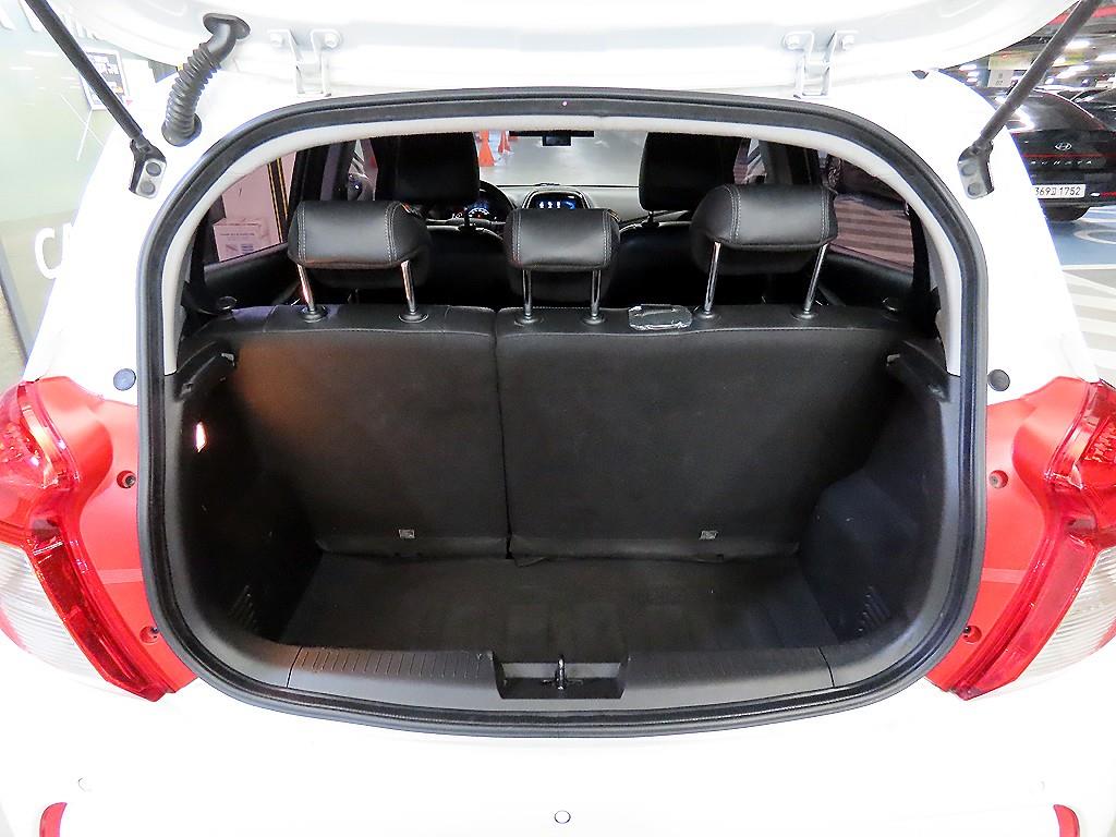 Chevrolet Spark 2018 Blanco - Importación desde Corea - HF Imports Iquique - Foto 17