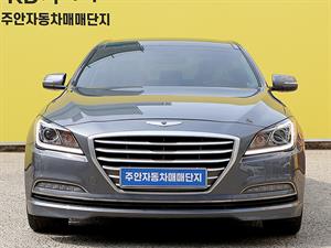 HYUNDAI Genesis - Vista 2