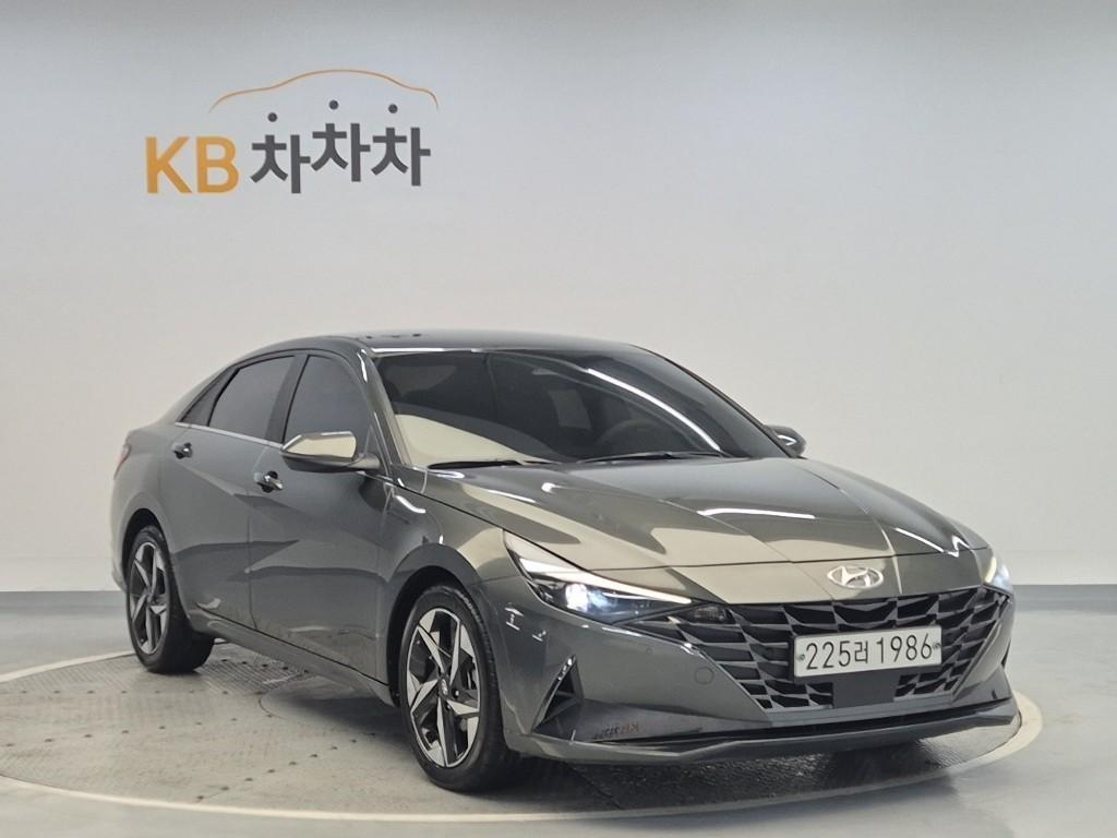 HYUNDAI Avante - Vista 4