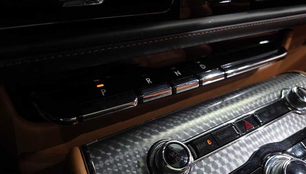 Lincoln Aviator - Vista 9