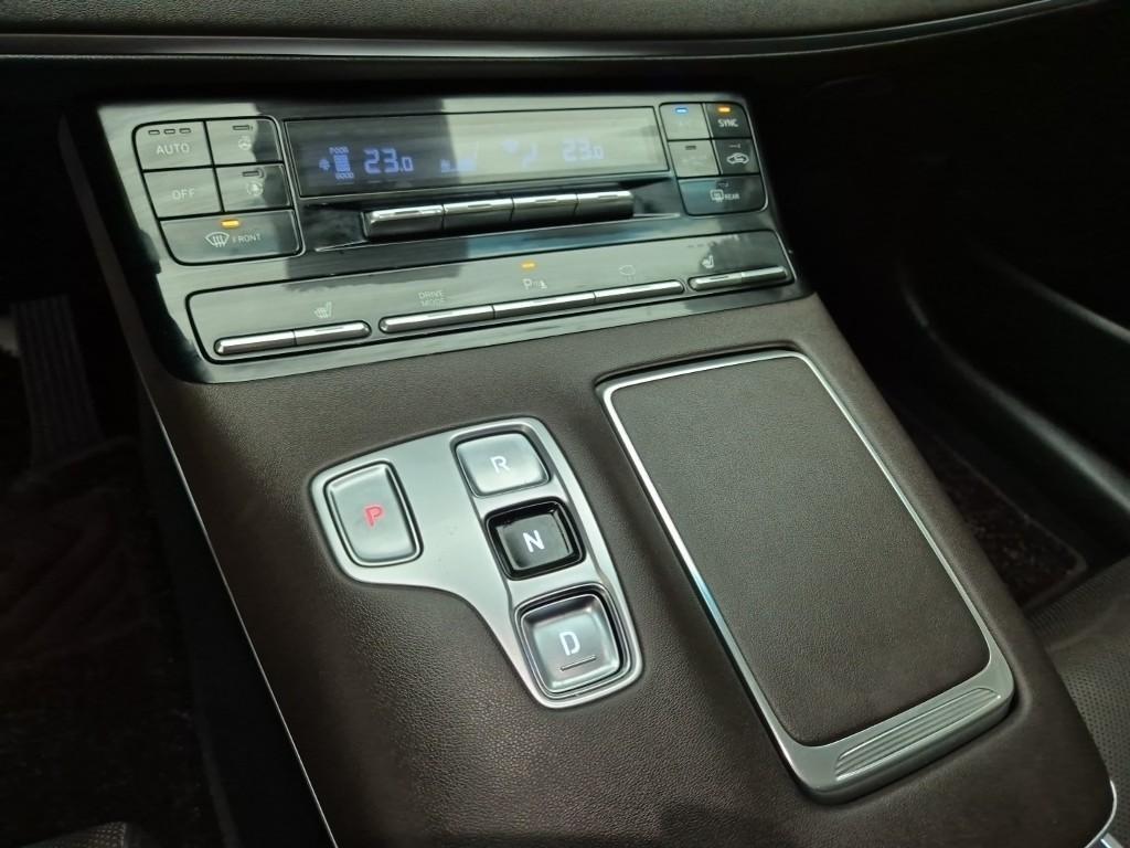 HYUNDAI Grandeur - Vista 8