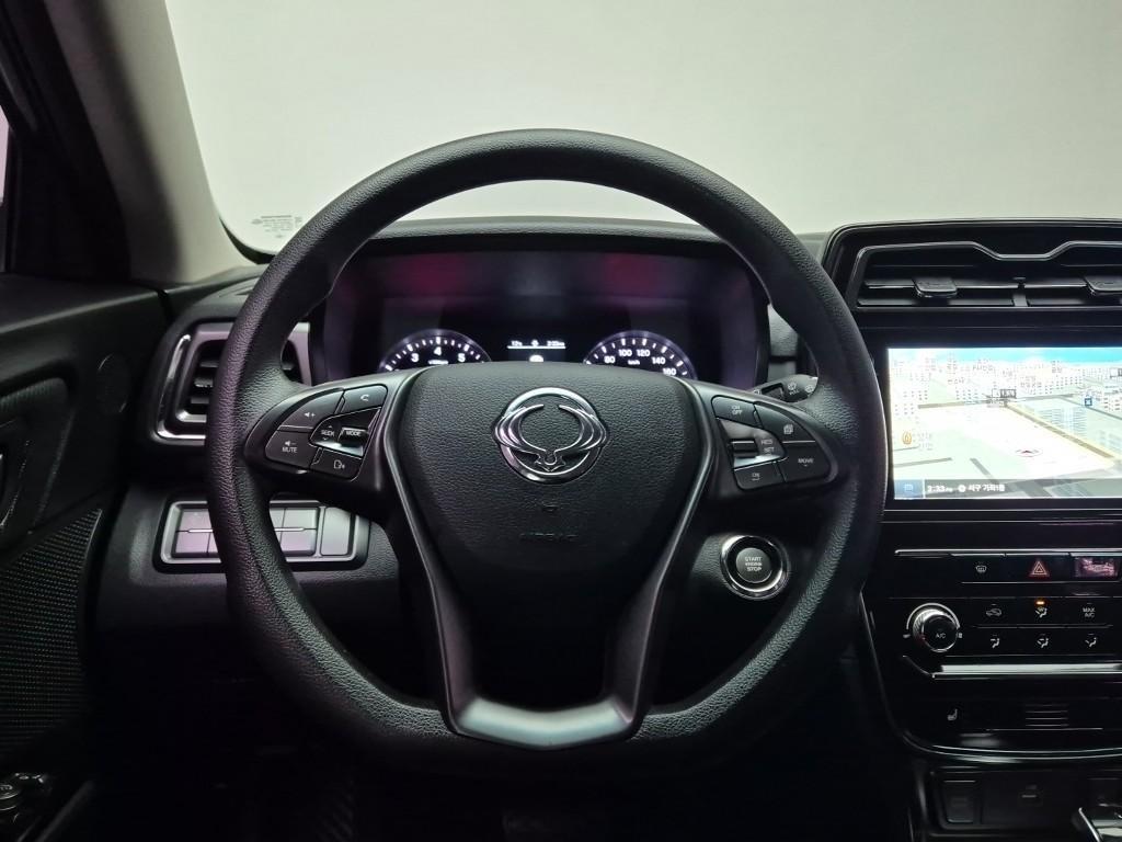 Ssangyong Tivoli - Vista 9