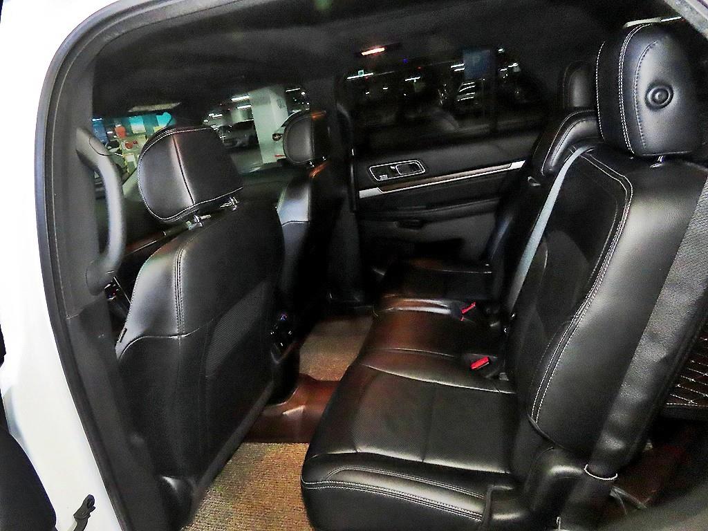 Ford Explorer - Vista 6