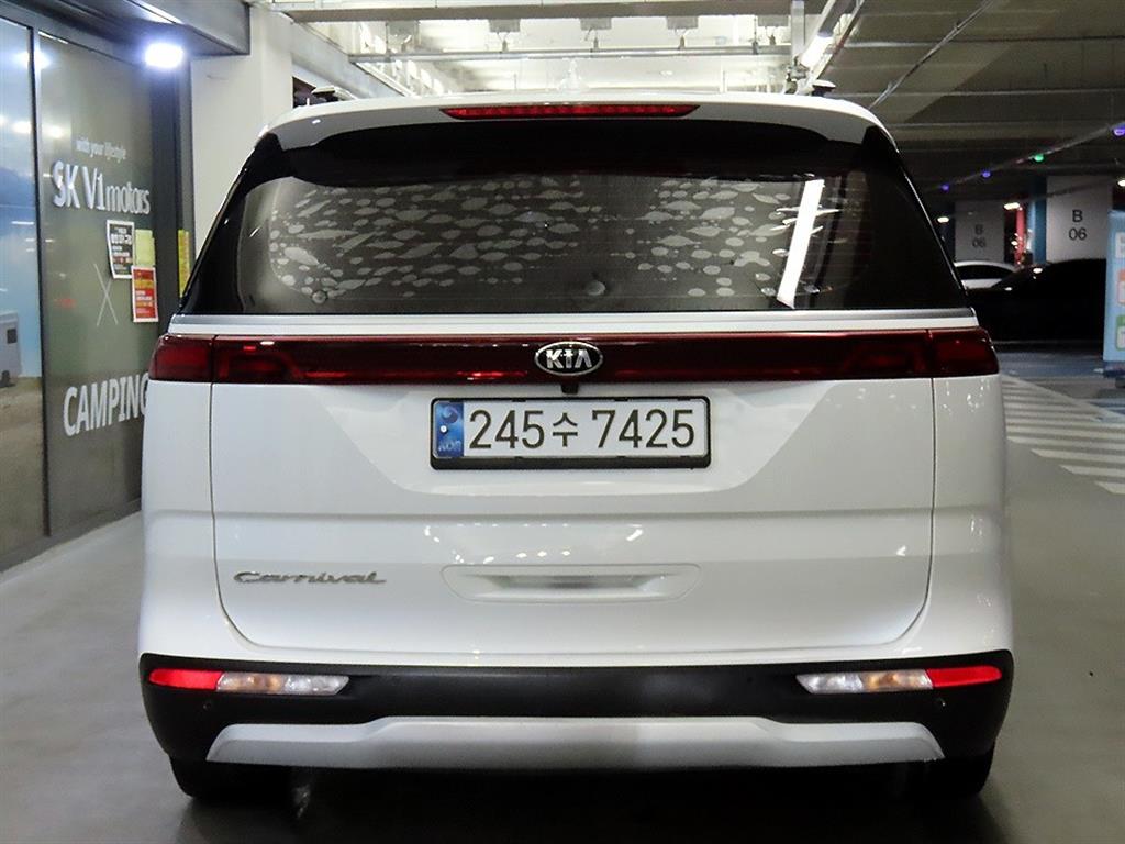 KIA Carnival - Vista 5
