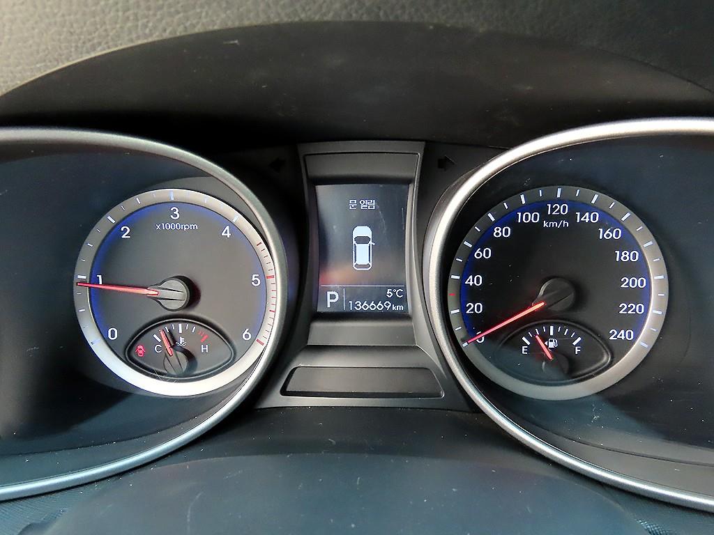 HYUNDAI Santa Fe - Vista 9