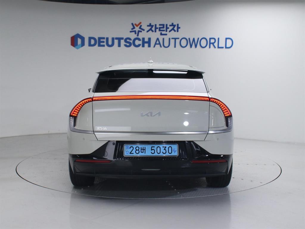 KIA EV6 - Vista 4