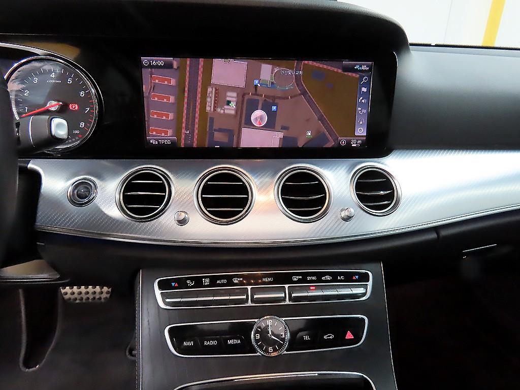 Mercedes Benz E class 2020 Negro - Importación desde Corea - HF Imports Iquique - Foto 14