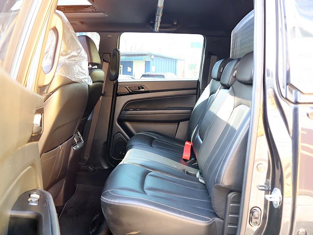 Ssangyong Rexton 2020 Negro - Importación desde Corea - HF Imports Iquique - Foto 13