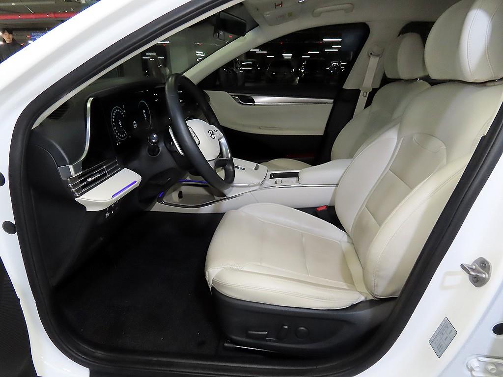 HYUNDAI Grandeur - Vista 6