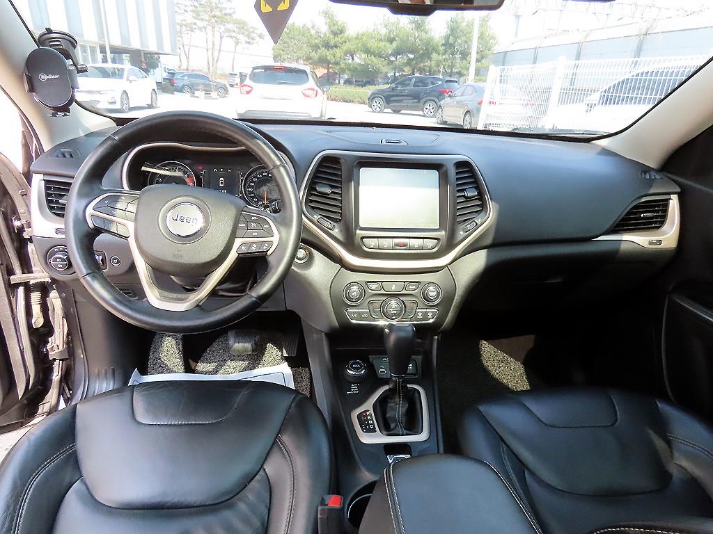 Jeep Cherokee - Vista 7